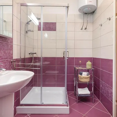 Stunning In With Wifi Apartment *